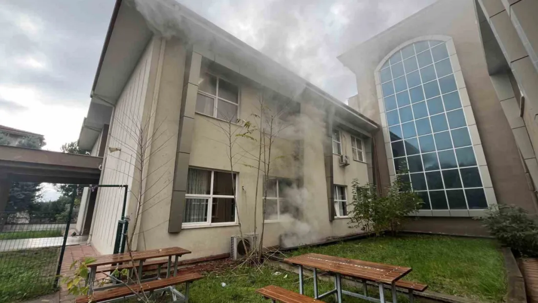 Kocaeli’de ilkokulda yangın paniği