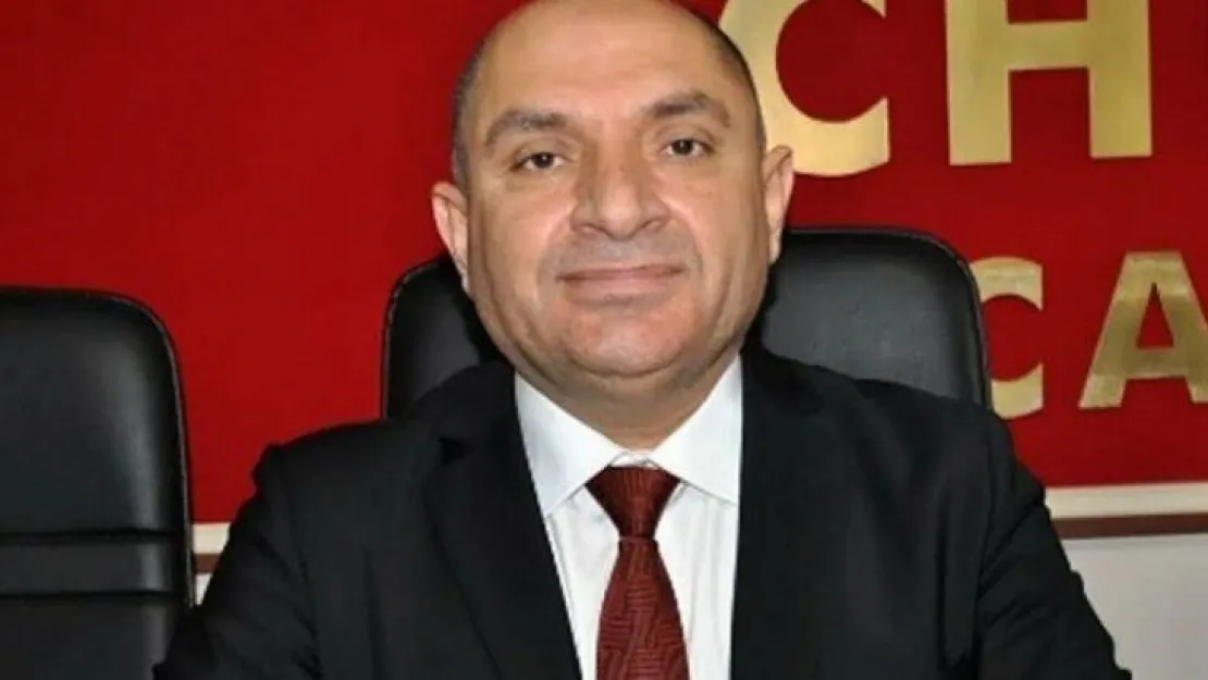 ''Sen kimsin ki CHP'ye hakaret ediyorsun?''