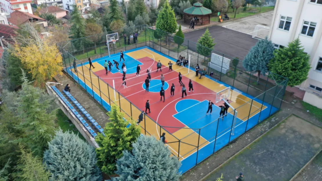 120 okula daha basketbol ve voleybol sahası
