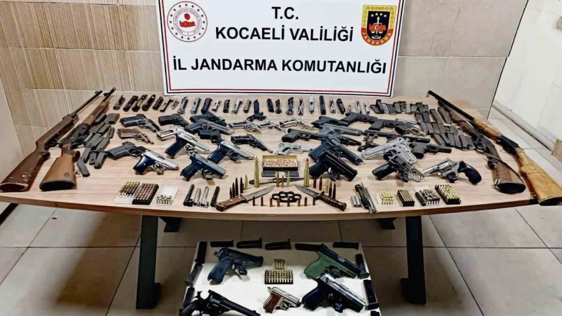18 ruhsatsız tabanca ve av tüfeği ele geçirildi