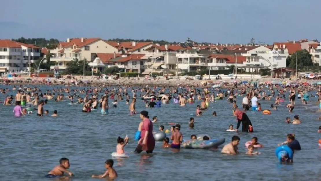 195 kişi boğulmaktan son anda kurtarıldı