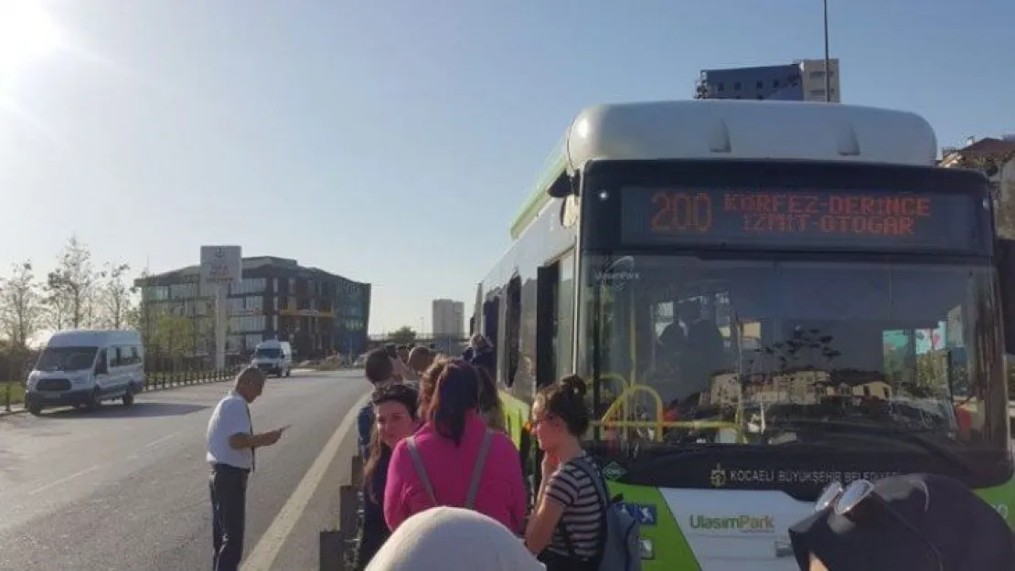 200 Hat nolu otobüs kaza yaptı
