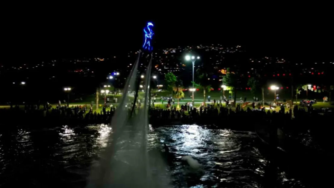 Kocaeli'de flyboard şov!