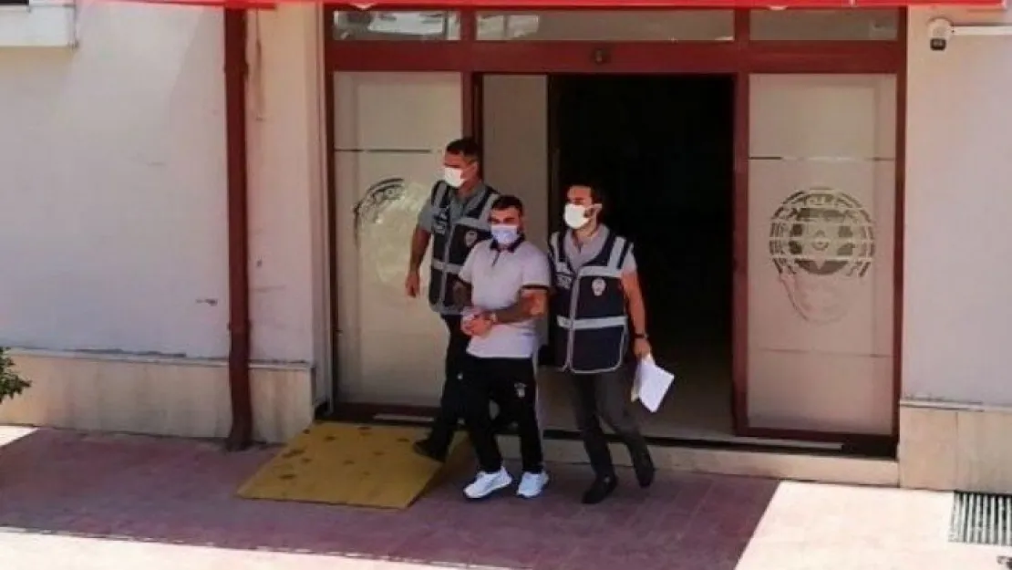 236 yıl ile hapis cezasıyla aranıyordu, polis operasyonuyla yakalandı!