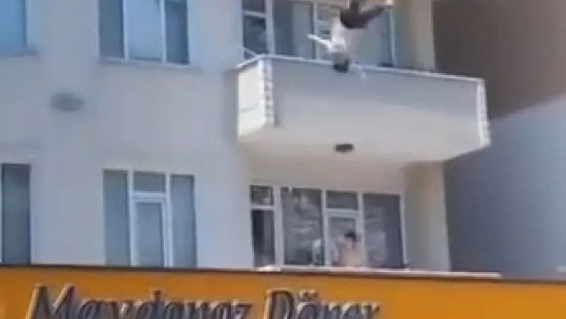4. kattan atladı, sundurmanın üzerine düşerek yaralandı