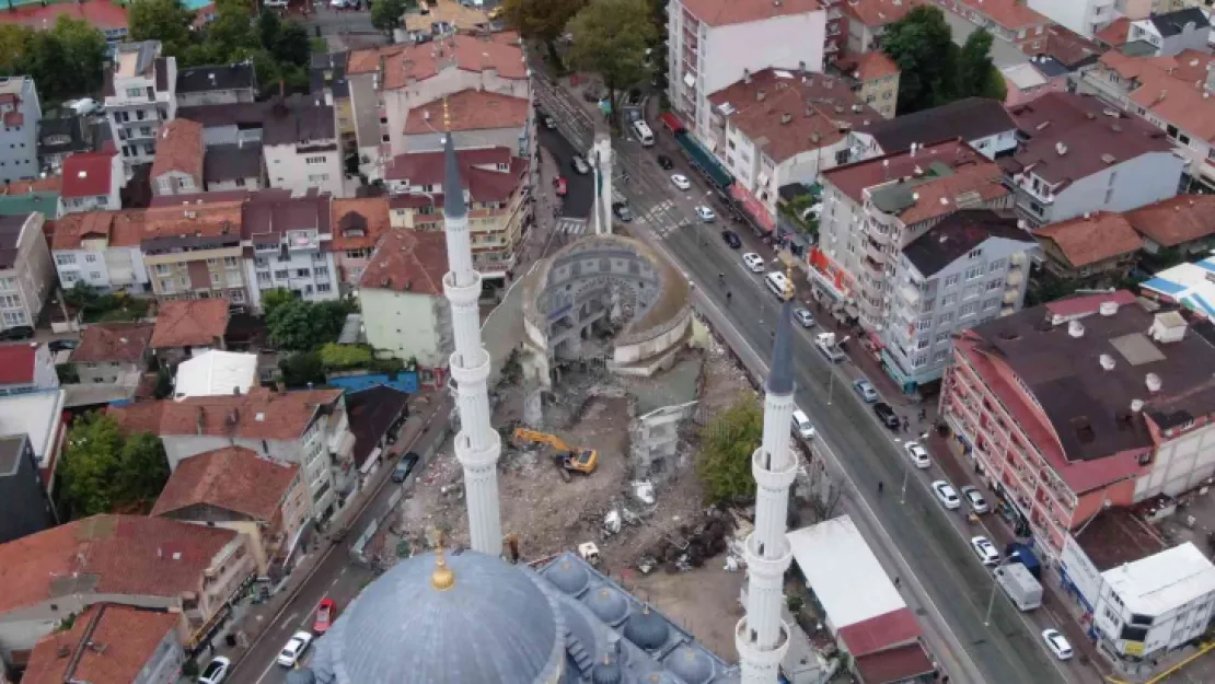 Yıkılan Paşa Cami'nden ilginç görüntüler