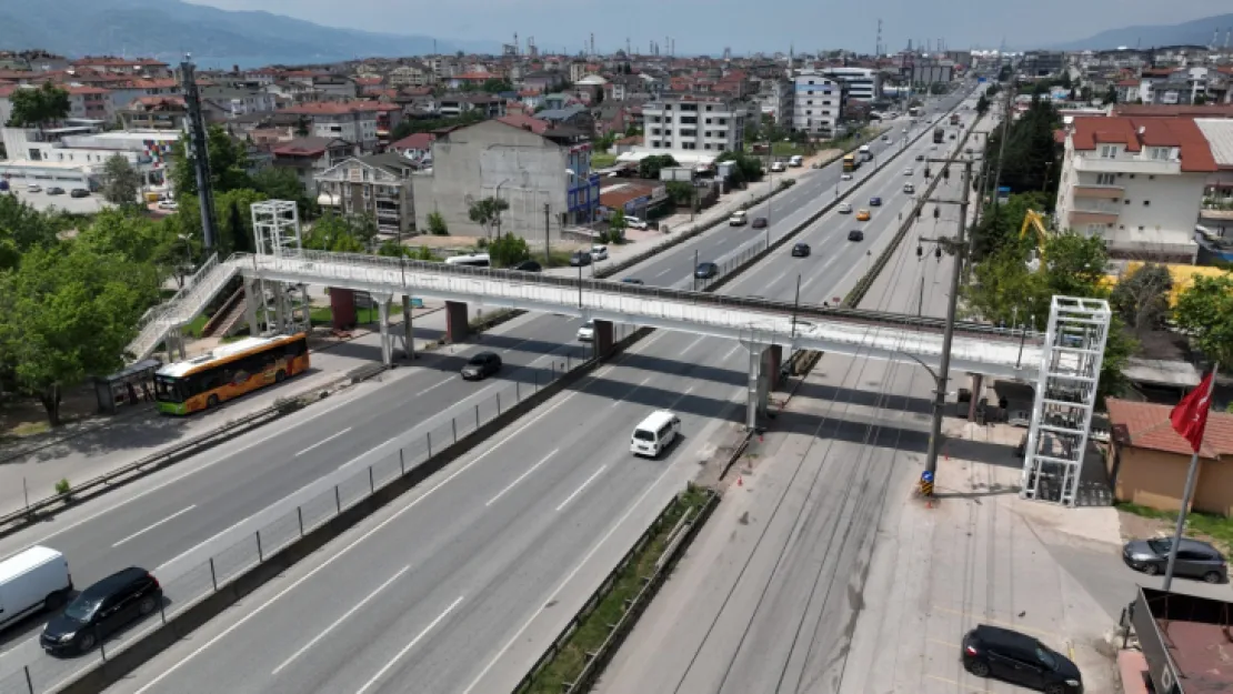 60 Evler yaya üstgeçidi tamamlanıyor