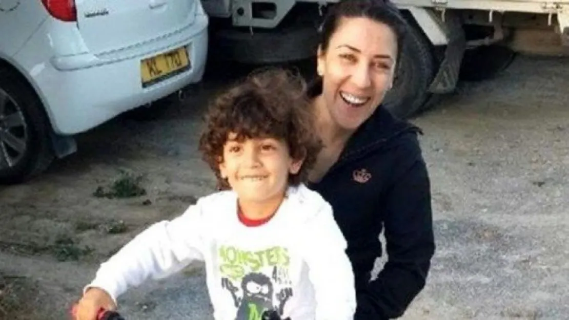 7 yaşındaki oğlunu 31 bıçak darbesiyle katleden annenin cezası belli oldu!