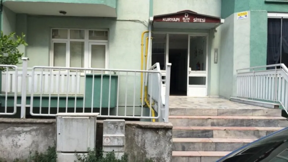 70 yaşındaki adam kendini astı!