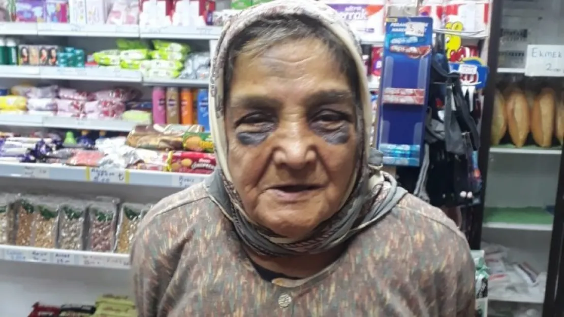73 yaşındaki eşini demir çubukla dövdü