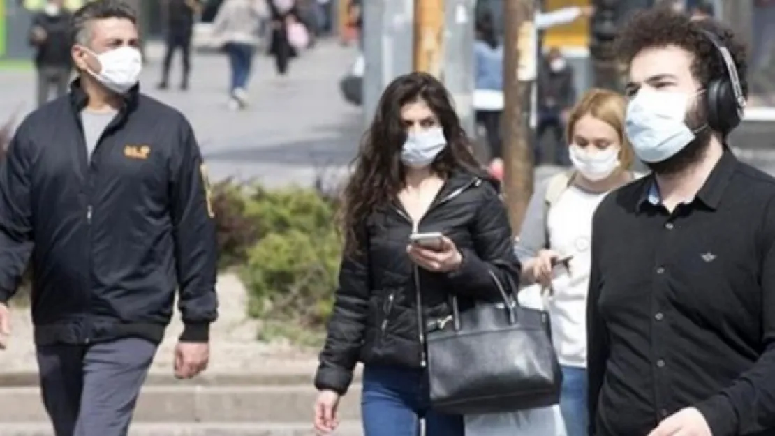 Açık alanlarda maske-mesafe kalkıyor!