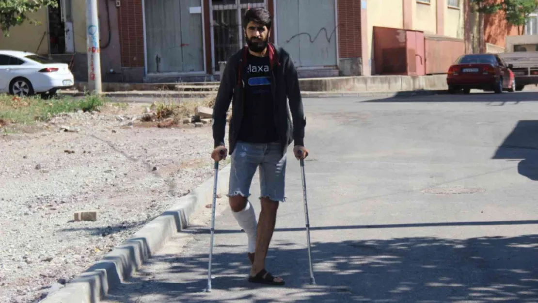 Yakınları tarafından darp edilmişti, bu sefer de ayağından vuruldu