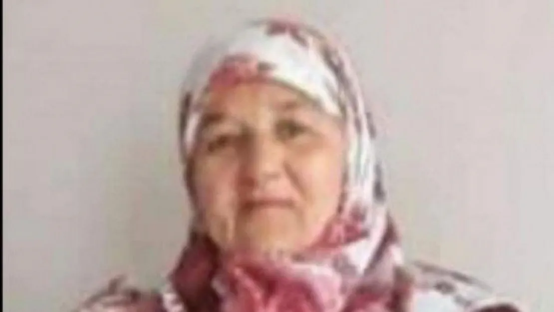 Akay Tüysüz'in annesi de coronodan vefat etti!