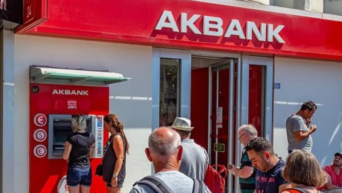 Akbank işlemleri durdurdu