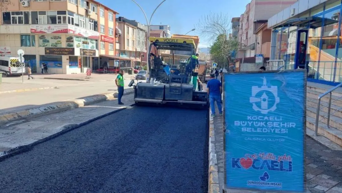 Akşemsettin Caddesi'ne bin 130 ton asfalt serildi