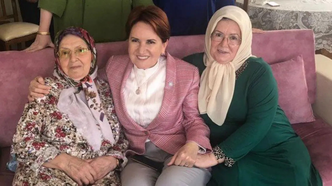 Akşener bayramlaşmaya geldi