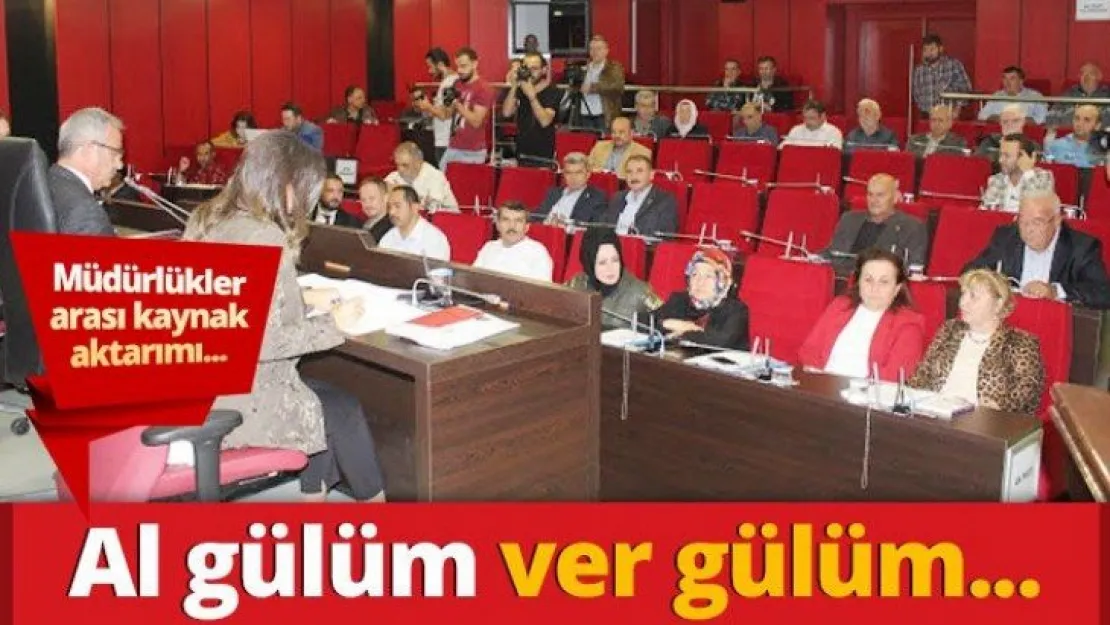 Al gülüm ver gülüm...