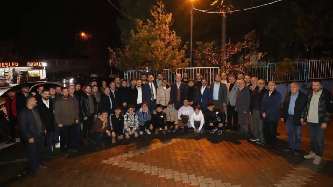Alikahya'da gençler, 'ilk oyum AK Parti'ye' dedi 