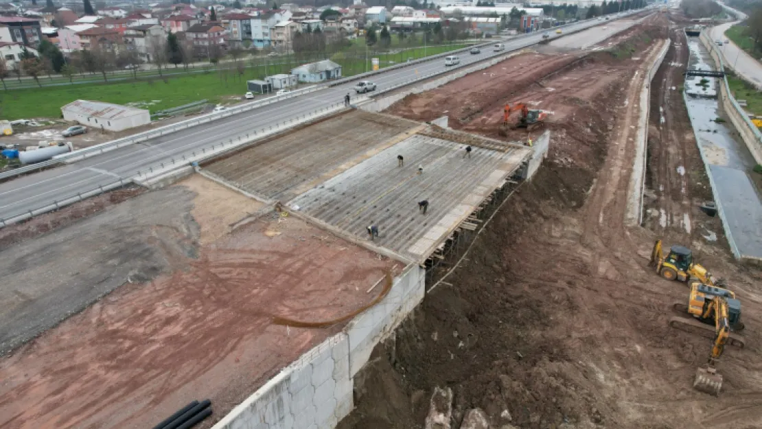 Alikahya Stadyum yolunda köprü kirişleri tamam