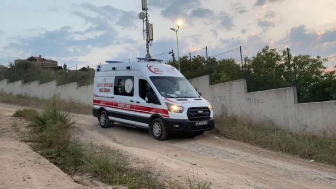 Alkollü gençlerin taşkınlığı kavgaya döndü: 3 yaralı!