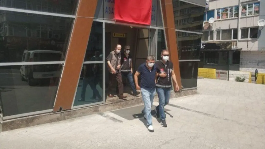 'Amca yeleğin kirlenmiş' diyerek üstündeki 40 bin liralık altınları çaldılar