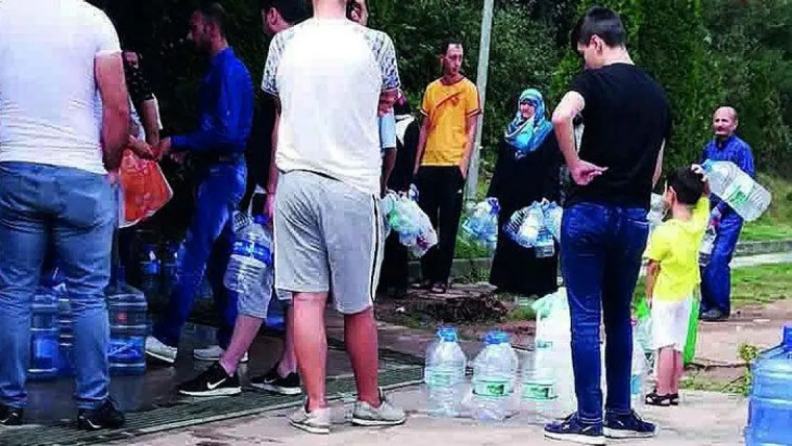 Ana boru patladı iki ilçe susuz kaldı
