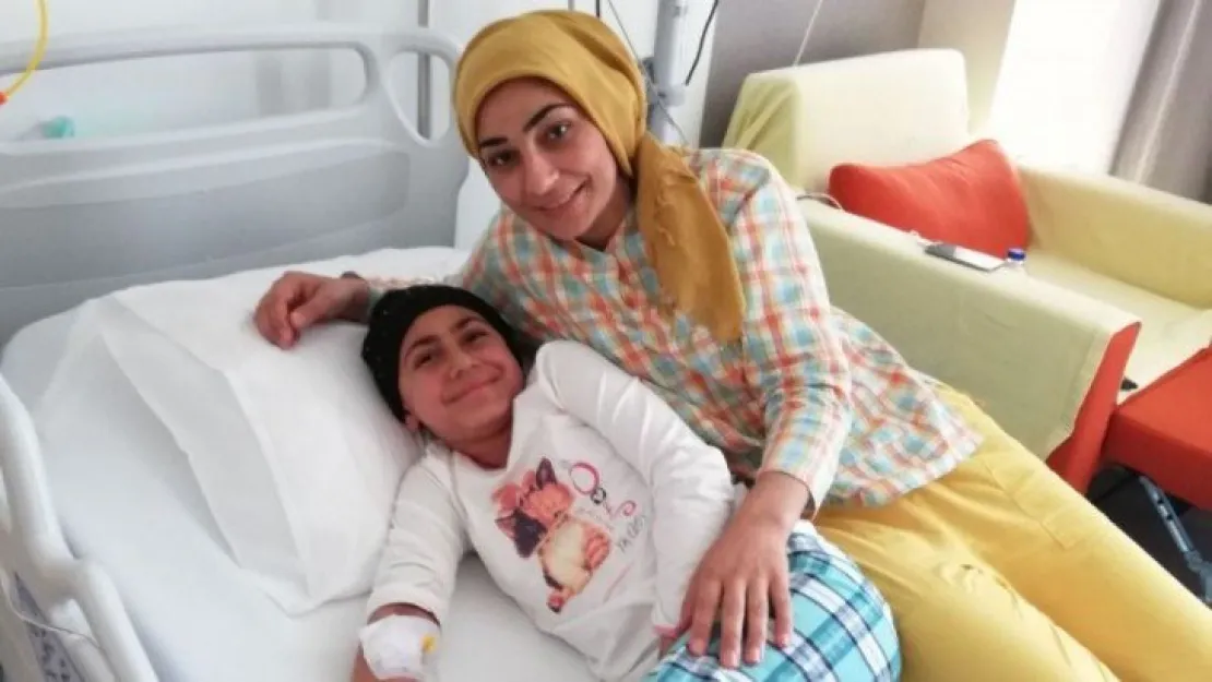 Anne kız lösemiyi birlikte yendiler! 