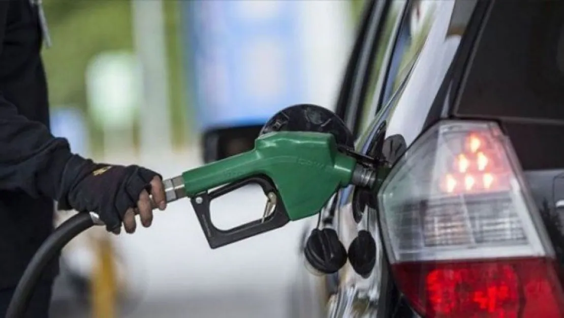 Araç sahipleri dikkat Benzine indirim geliyor!