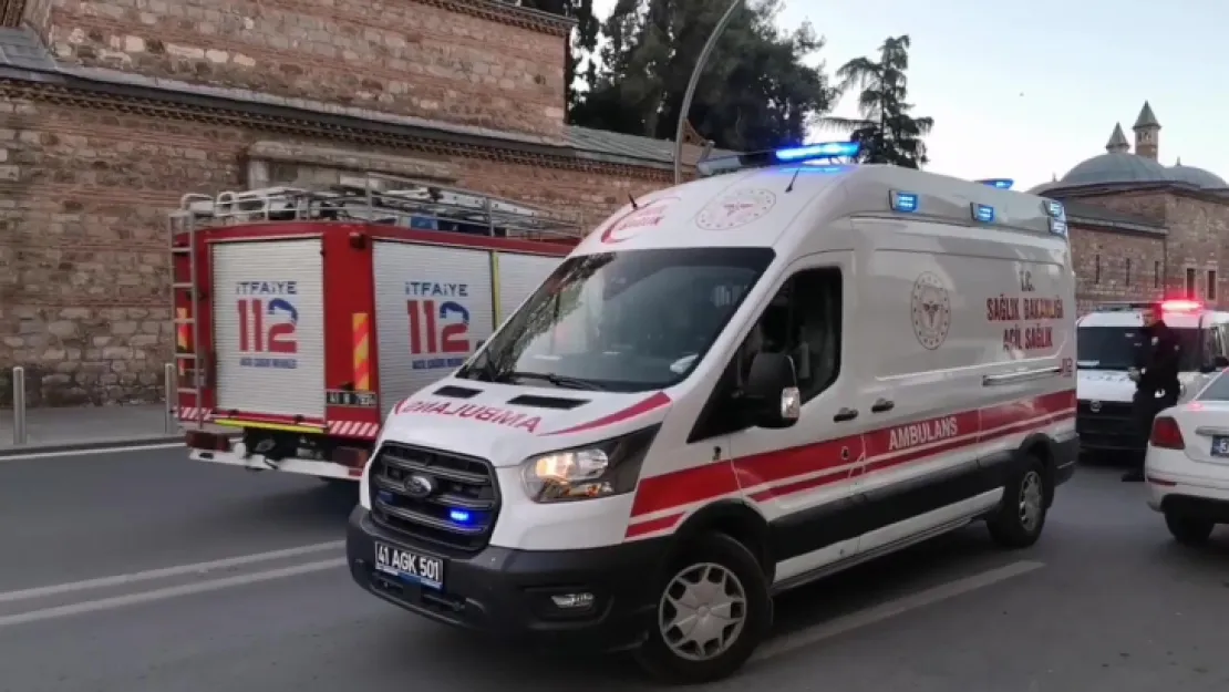 Aracın içinde uyuyakaldı, ekipler harekete geçti!