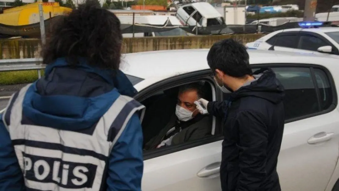 Aranan şahıslar korona denetiminde yakalandı