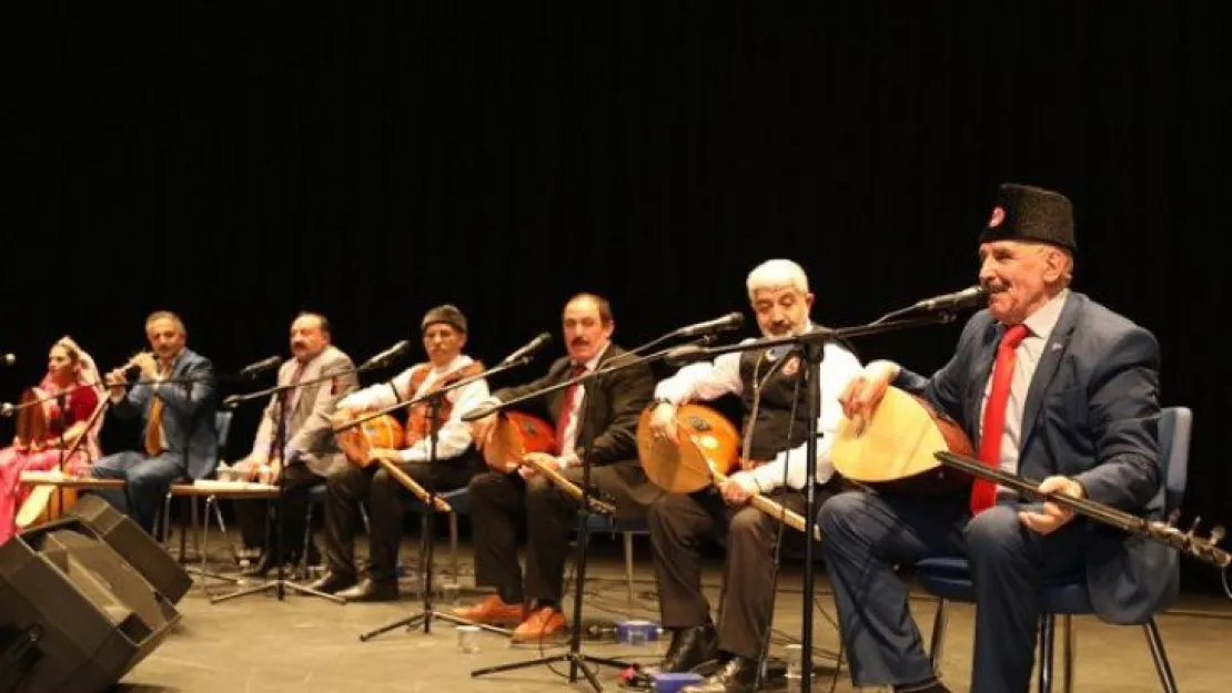 Aşıklar Çayırova'da atıştı