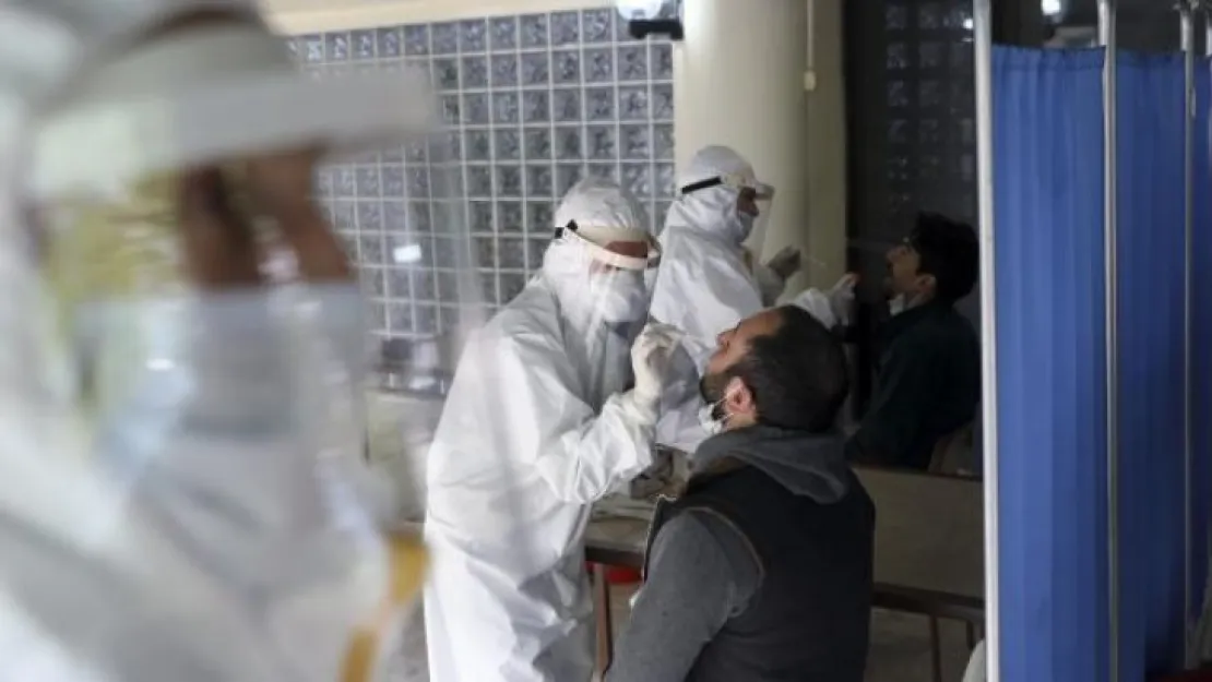 Aşısızlar için PCR test şartı tamamen kaldırıldı