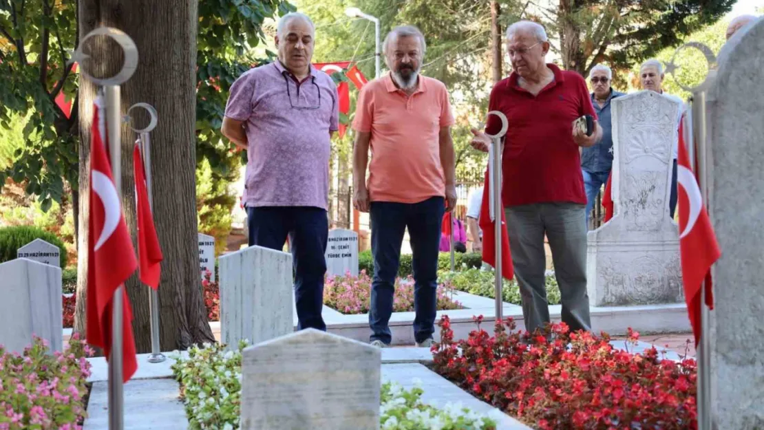 Asker arkadaşları Kocaeli'de özlem giderdi