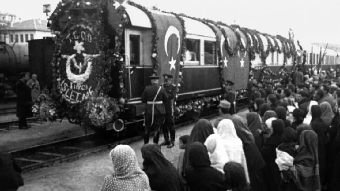 Ata'nın İzmit'ten son kez uğurlanışı anılacak