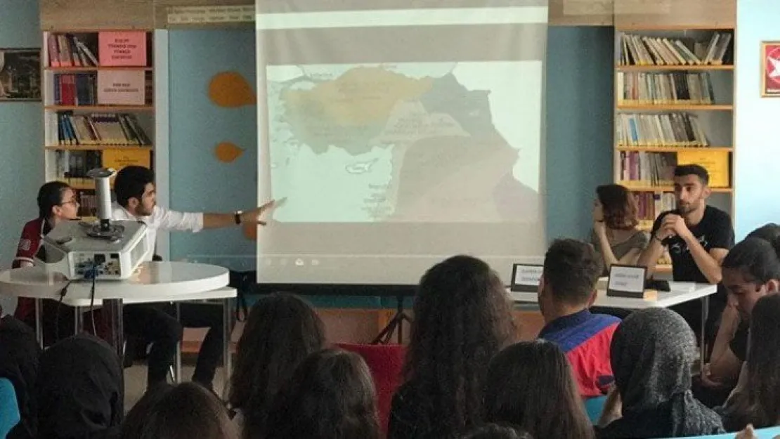 Atatürk'ü anlamak için panel düzenlediler