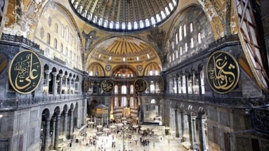 Ayasofya Camii'ne girişlere yasak geldi!