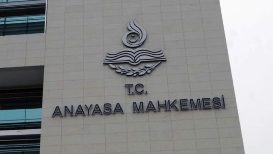 AYM'de başkan değişmedi