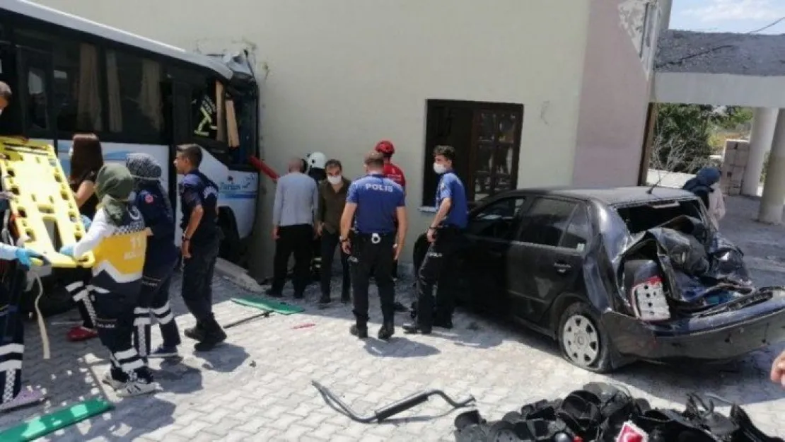 Aynı yol defalarca kaza! Vatandaş isyan etti!