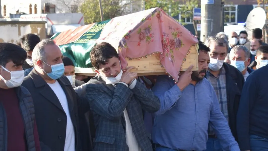 Ayşegül, son yolculuğuna uğurlandı