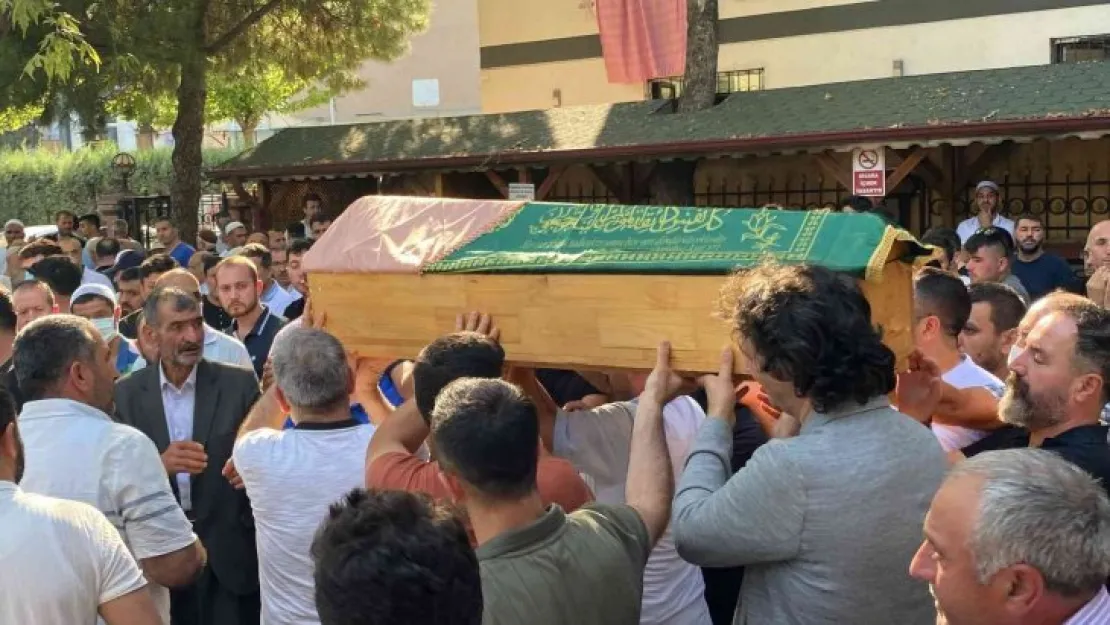 5 yaşındaki minik Ebrar son yolculuğuna uğurlandı