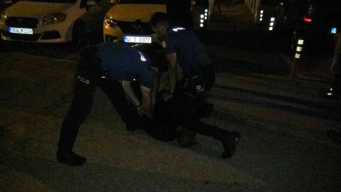 Babasıyla tartışan genç, ekiplere zor anlar yaşattı