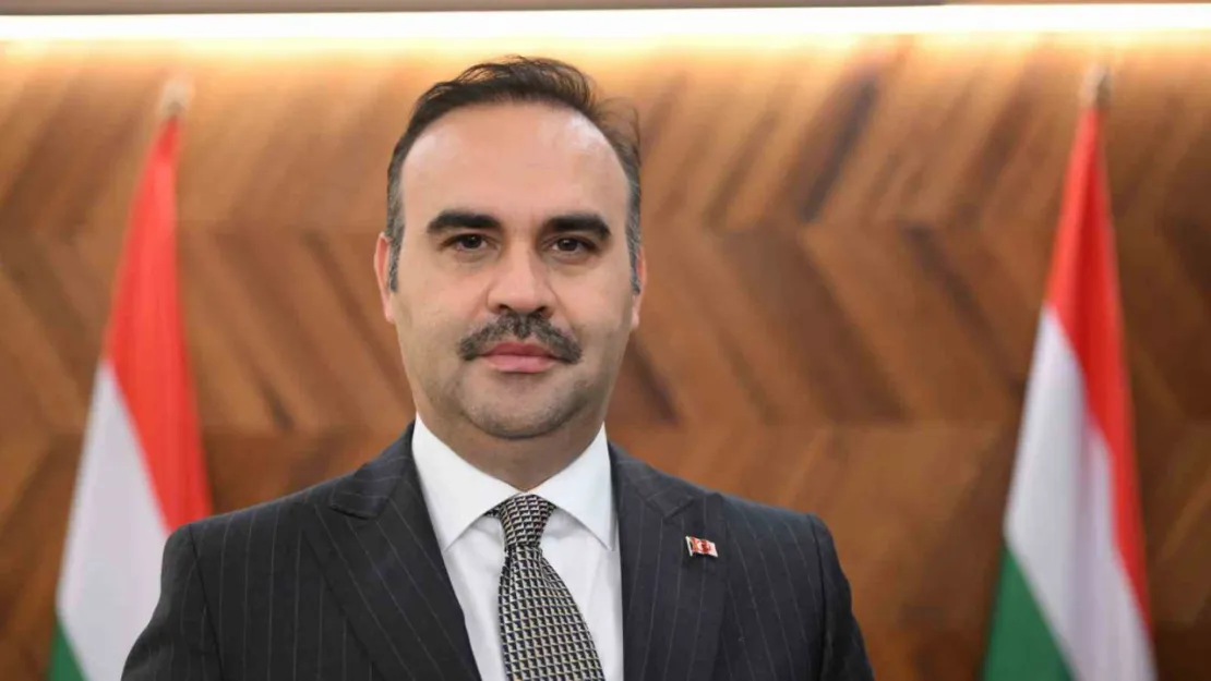 Bakan Kacır: Türkiye ekonomisi 20 çeyrektir kesintisiz büyümesini sürdürüyor