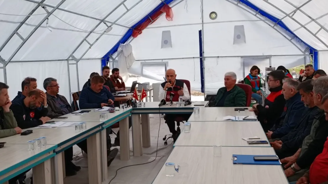 Bakan Kirişci'den Hatay'ı terk edenlere çağrı