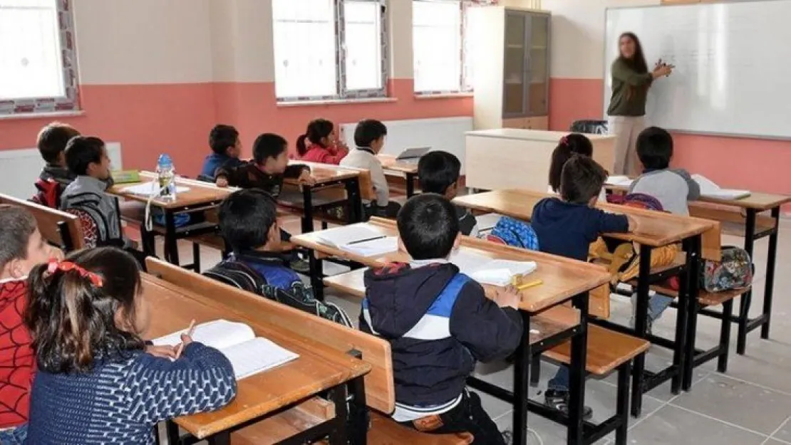 Bakanlık sınıf planlamalarını yaptı! 20 saat ders