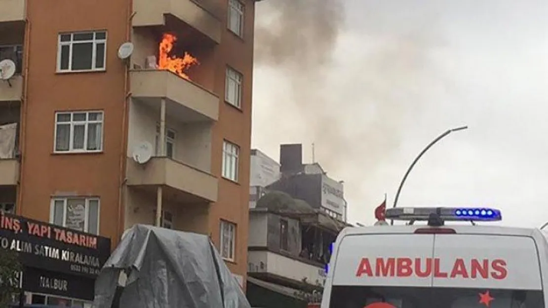 Balkonda bırakılan köz evi yakıyordu!