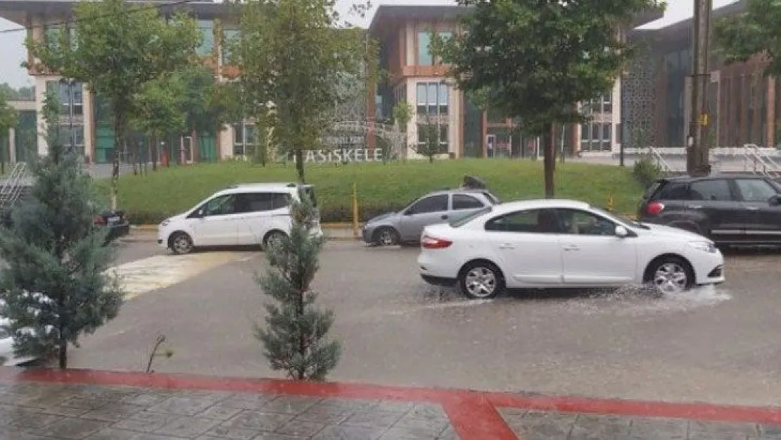 Başiskele sular altında