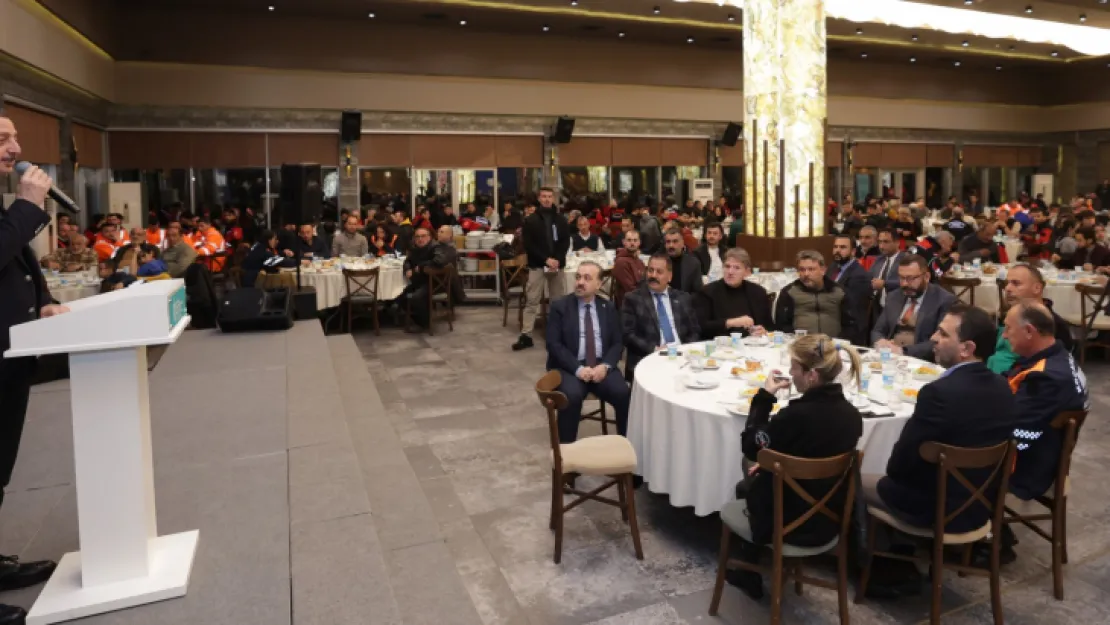 Başkan Büyükakın, arama-kurtarma ekipleriyle iftarda buluştu