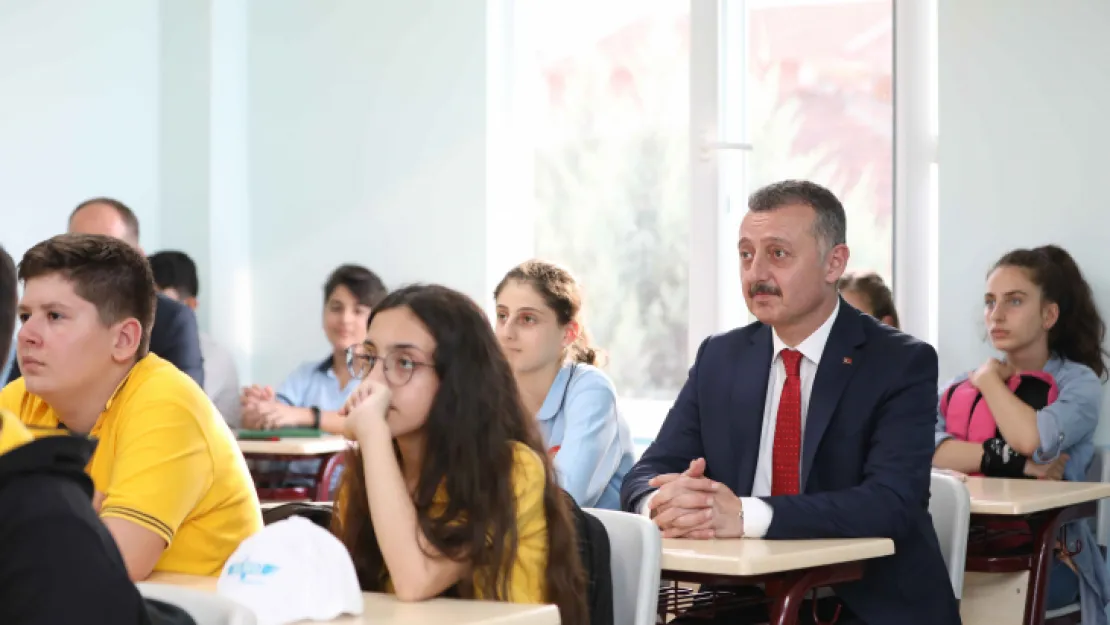 Başkan Büyükakın'dan öğrencilere mesaj!