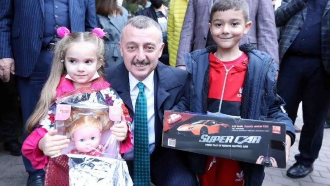 Başkan Büyükakın: Derince'de hizmet üstüne hizmet yapıyoruz