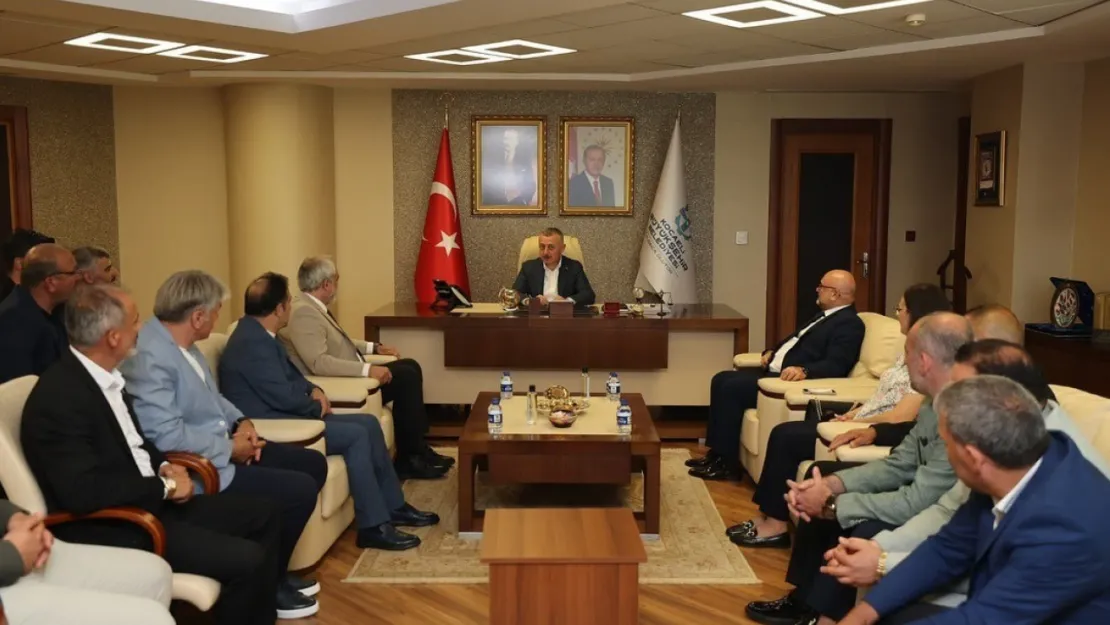 Başkan Büyükakın federasyon başkanı ve yönetimini ağırladı